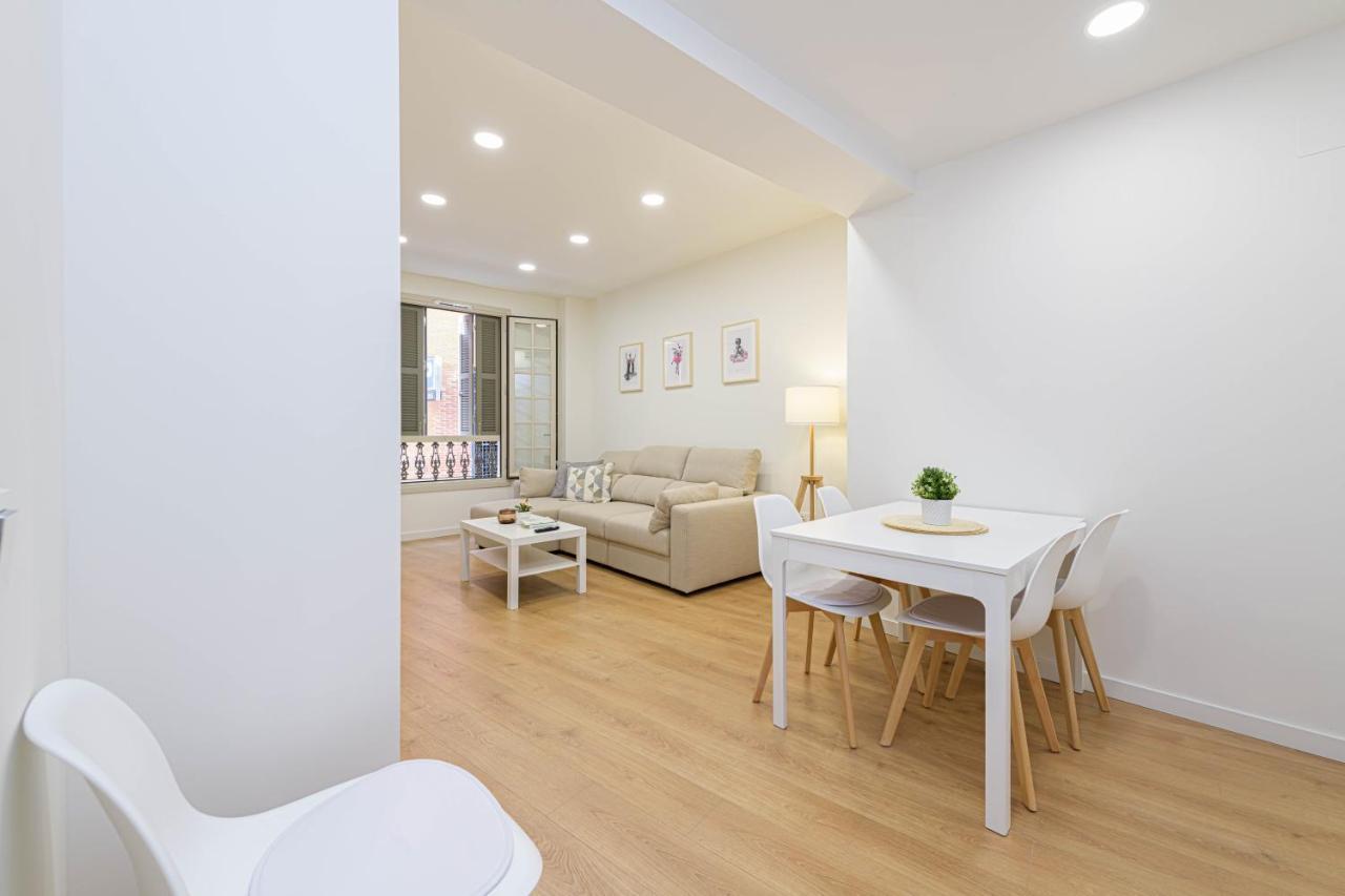 Wintowinrentals Plaza Del Teatro Malaga Historic Center & Free Parking المظهر الخارجي الصورة