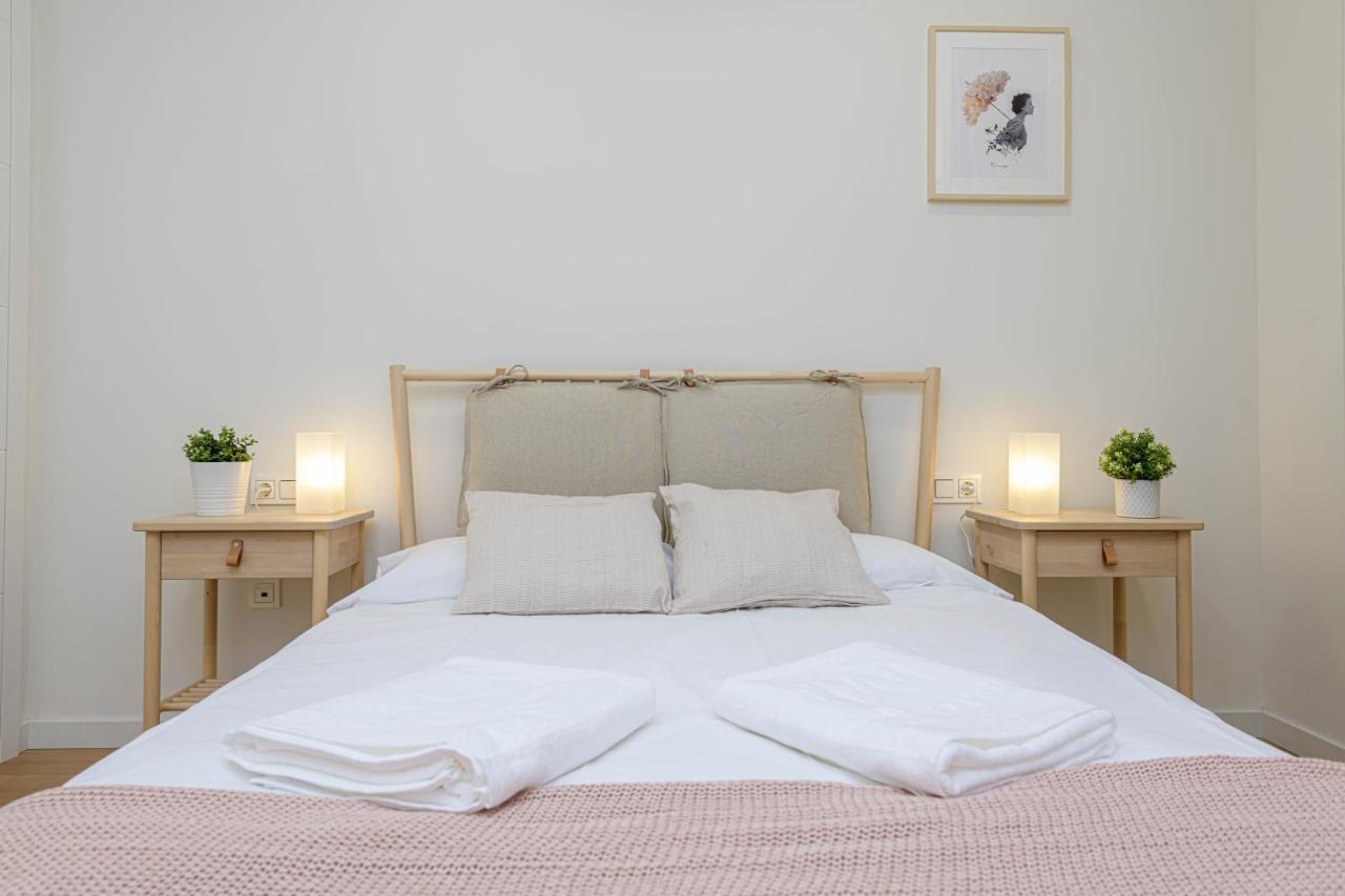 Wintowinrentals Plaza Del Teatro Malaga Historic Center & Free Parking المظهر الخارجي الصورة